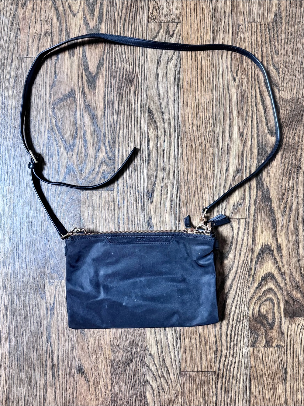 Tumi black Tristen voyager travel pouch crossbody adjustable gold zip purse bag - Picture 6 of 9